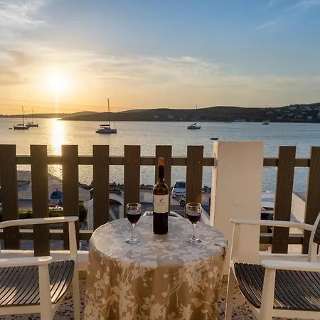 Stella Parikia (Paros)